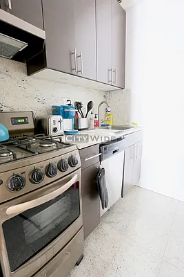 Rented by City Wide Apartments | media 9