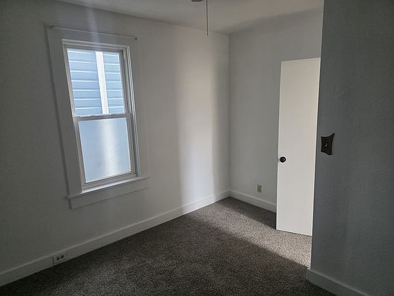 4th image of 441 Center St Floor 1