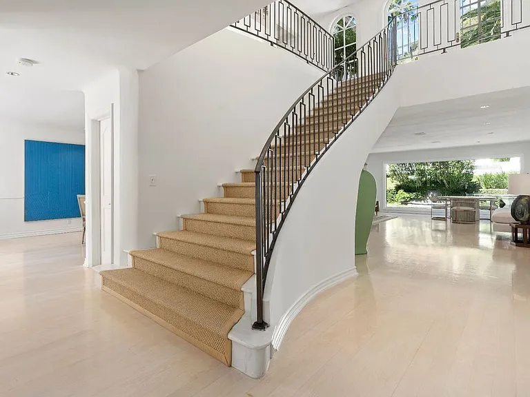 1241 Stone Canyon Rd — Photo 4