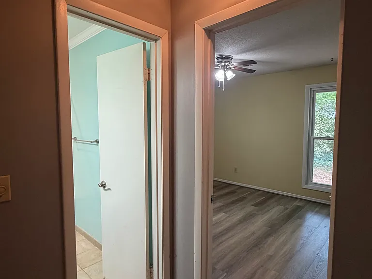 1103 Broadford Dr — Photo 28