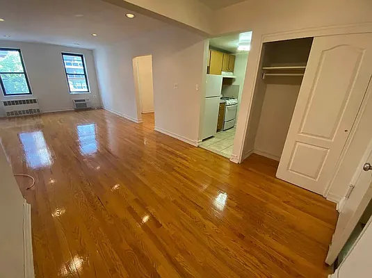 Rented by Queens Apartments Realty LLC | media 8