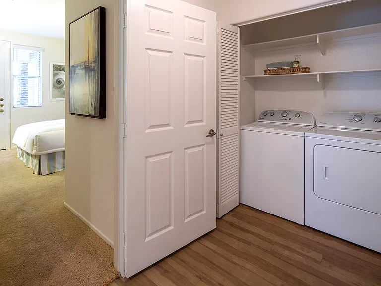 Torrey Hills Apartment Homes — Photo 14