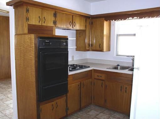 5th image of 3317 N Dustin Ave