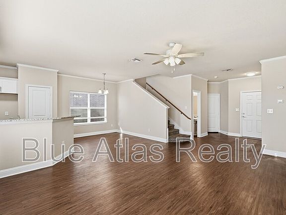 4th image of 268 Castleridge Dr #A