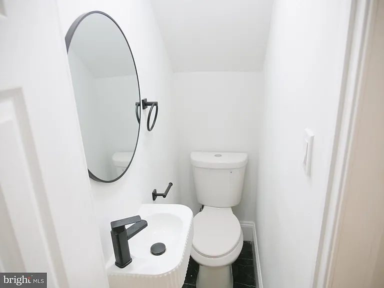 3730 N Sydenham St — Photo 17