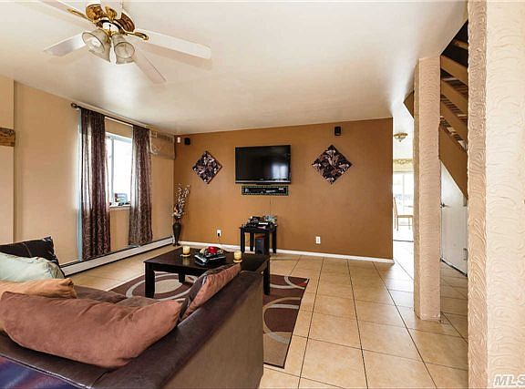 3rd image of 4 Wilson Ct