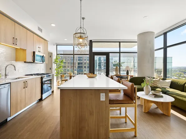 1212 Demonbreun St #1802, Nashville, TN 37203