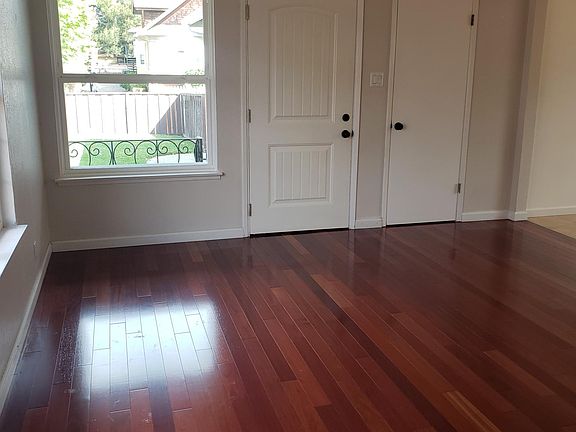 5th image of 810 E 5th Ave