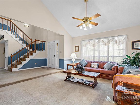 2nd image of 639 Ridgewood Dr