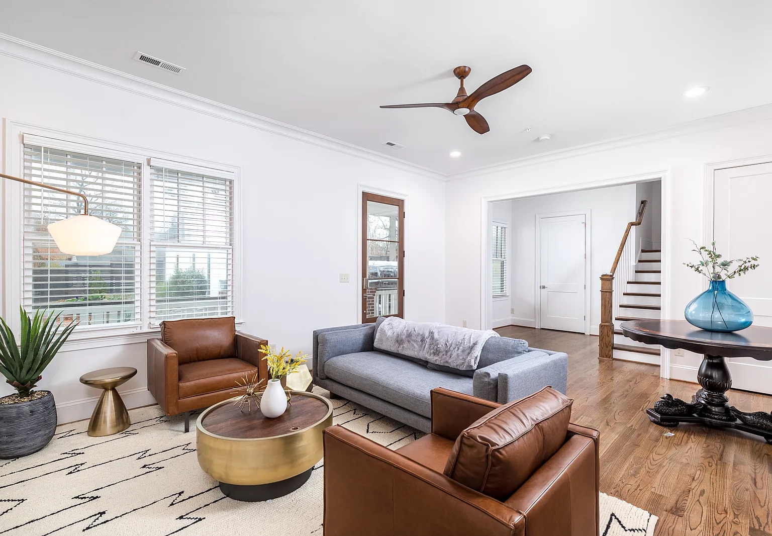 3 bed, 2585 sqft, $5,000 — Photo 4