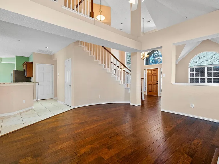 14588 Poe Ct — Photo 5