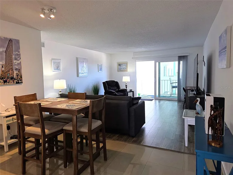 285 107th Ave #505 — Photo 3