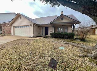 208 Spillway Dr, Longview, TX 75604