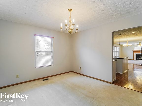 4th image of 920 Melrose Blvd