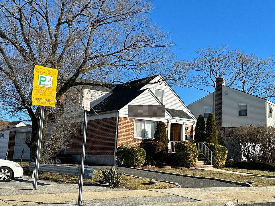 2nd image of 44 Village Ave