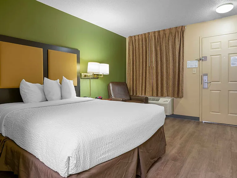 Studio Suite - 1 Queen Bed