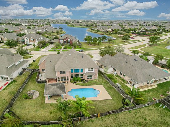 3rd image of 1910 Grayson Lakes Blvd