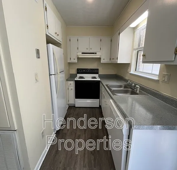 1347 N 6th St — Photo 6
