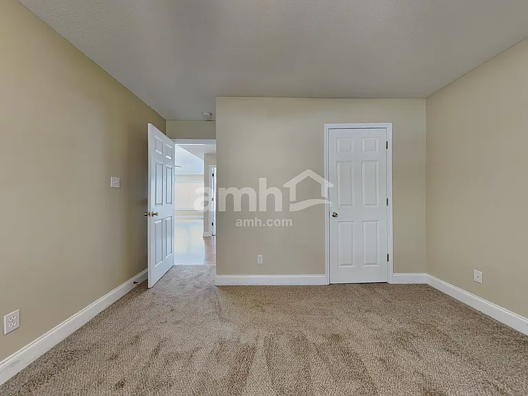 1061 Saint Johns Dr — Photo 13
