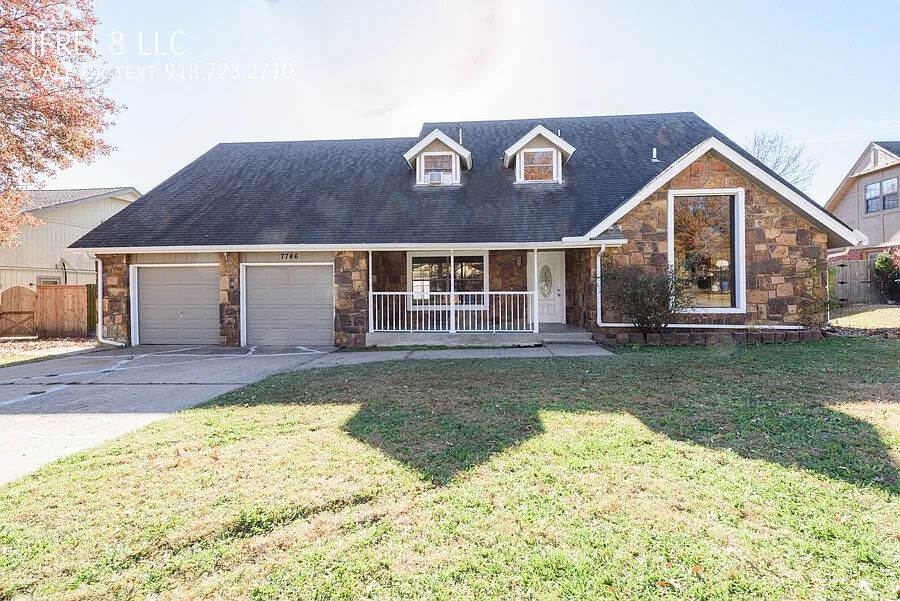4 Bedrooms And 3 Bath House In Union School District — Photo 1