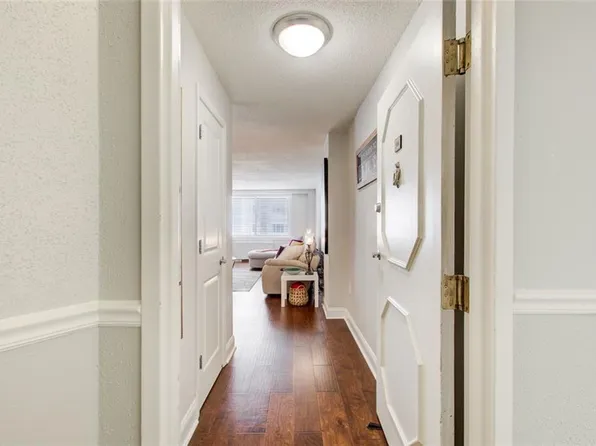 2479 Peachtree Rd NE APT 304, Atlanta, GA 30305