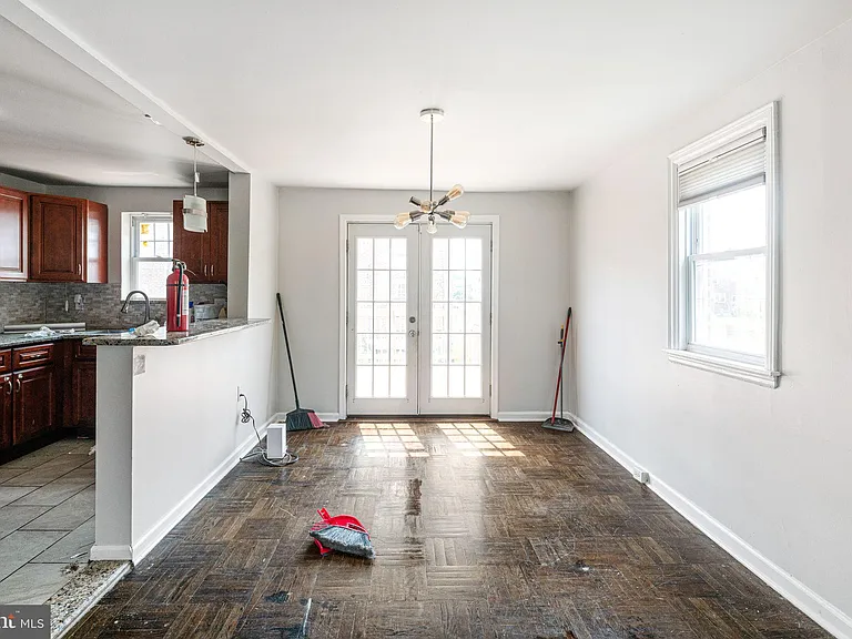 7436 Drexel Rd — Photo 5