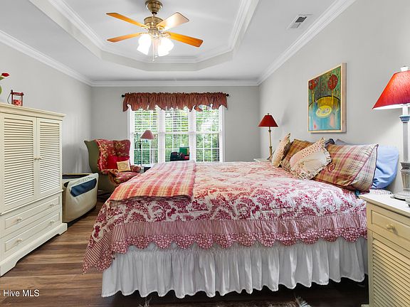5th image of 1113 Coral Reef Drive