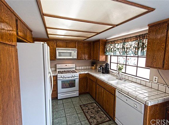 5th image of 19506 Roscoe Blvd Unit B