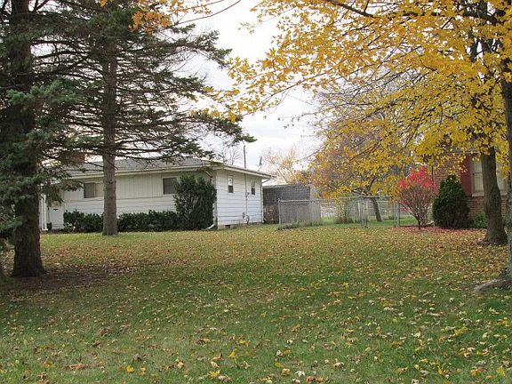 4th image of 4765 Elder Ln