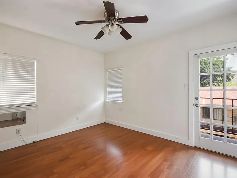 706 W 22nd St #306 — Photo 12