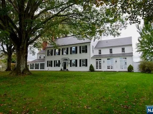 68 Old Turnpike Rd, Califon, NJ 07830