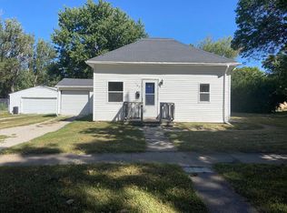 102 NW 5th St, Pocahontas, IA 50574
