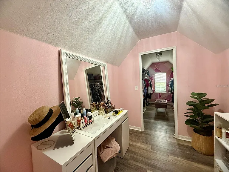 1103 Alta Vista Dr — Photo 22