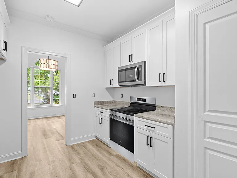 36021 Brampton Dr — Photo 9