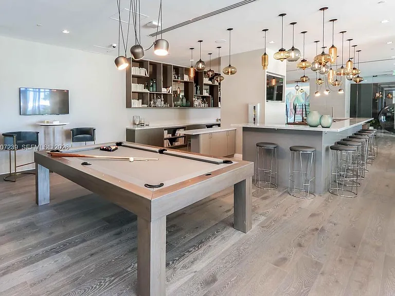 650 NE 32nd St #1001 — Photo 27
