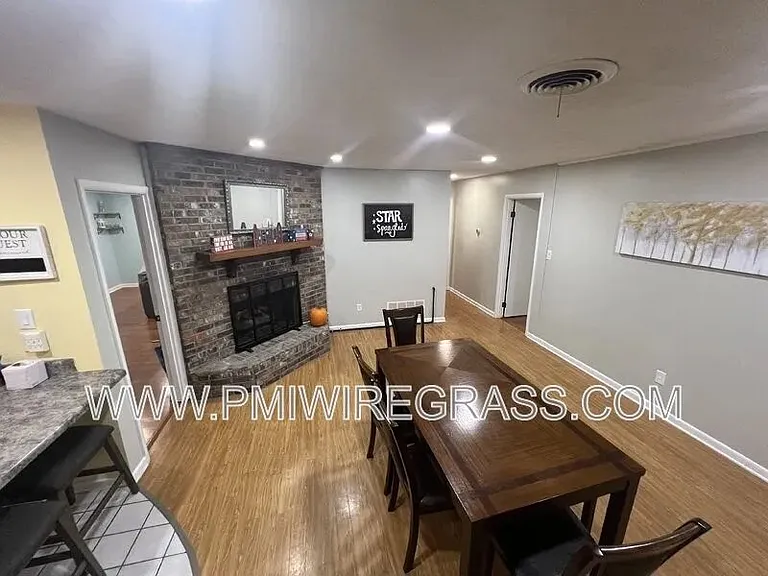 59 Andrews Dr — Photo 9