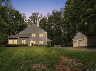 45 Lee Rd, Ridgefield, CT 06877