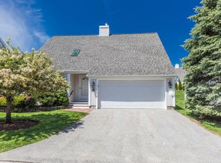 38 Hampton Mdws, Hampton, NH 03842