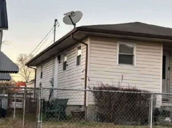 7297 Sparling Rd, Kimball, MI 48074