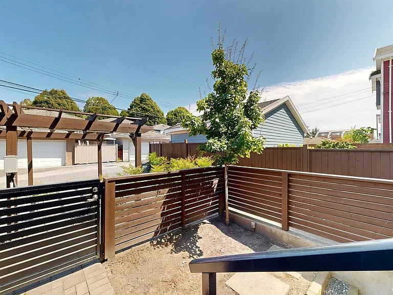 2731 Duke St — Photo 30