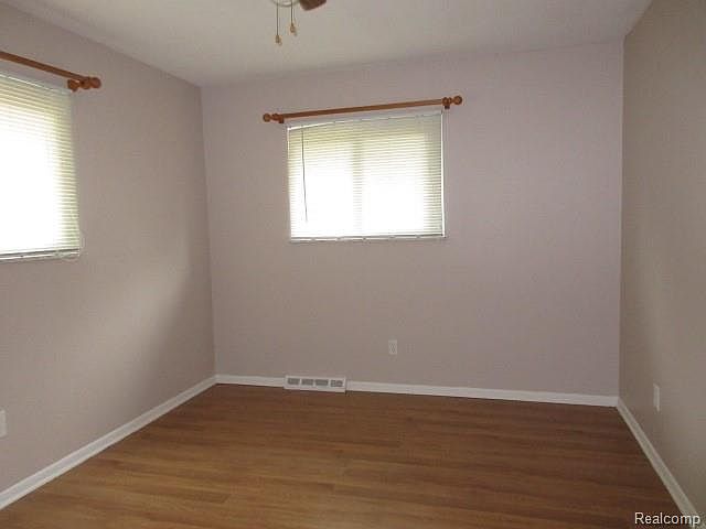 319 Sherman Ct, photo 11