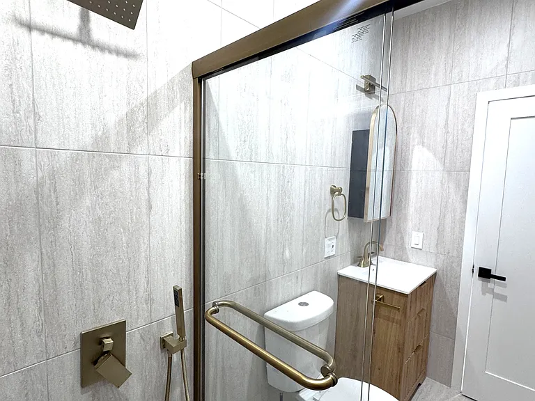 138 Montague St #8 — Photo 16