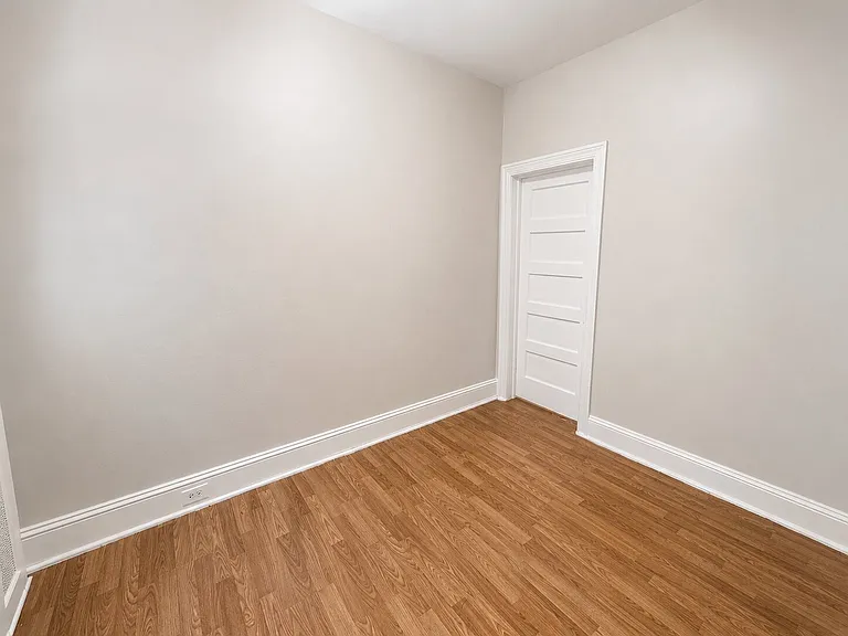2309 W Firth St — Photo 11