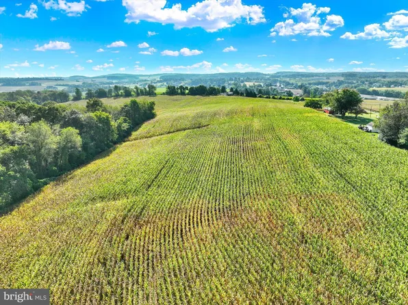 Jefferson Rd, Spring Grove, PA 17362