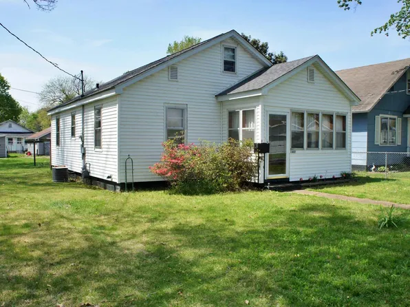 1807 Helm St, Metropolis, IL 62960