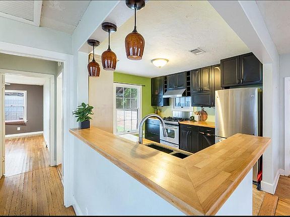 5th image of 2116 Oxford Ave