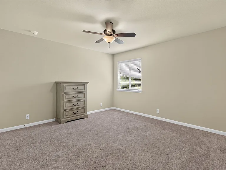 937 Lauren St — Photo 20