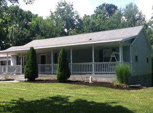 1251 Dunns Rd, Flat Top, WV 25841