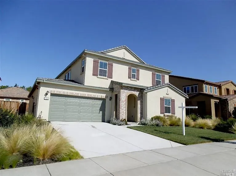1005 Chatswood Ct — Photo 1
