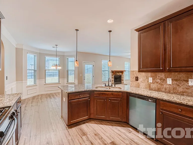 4025 Trimrose Ct — Photo 13